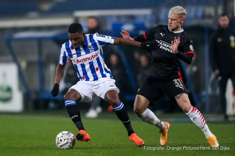 Heerenveen en PSV sluiten knotsgek eredivisieweekend af met gelijkspel