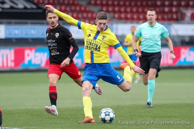 Koploper SC Cambuur wint nipt bij Excelsior