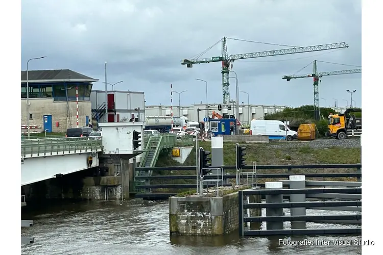 Dodelijk ongeluk met vrachtwagen op Afsluitdijk